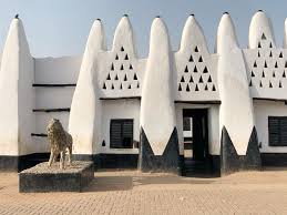 Wa Naa Palace — Wa 

The traditional palace of the Wa Naa (paramount chief of Wa) is a window into the royal and cultural heritage of the Wala people. Set in the older, historic quarter of Wa near the central mosque, the palace compound and its surroundings reflect the architectural and social traditions of the region. Worth visiting alongside the mosque as part of an afternoon in central Wa.